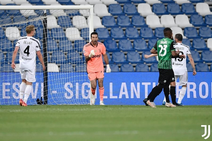 Ronaldo nổ súng, Juventus vẫn chưa thể vào Top 4 - Bóng Đá