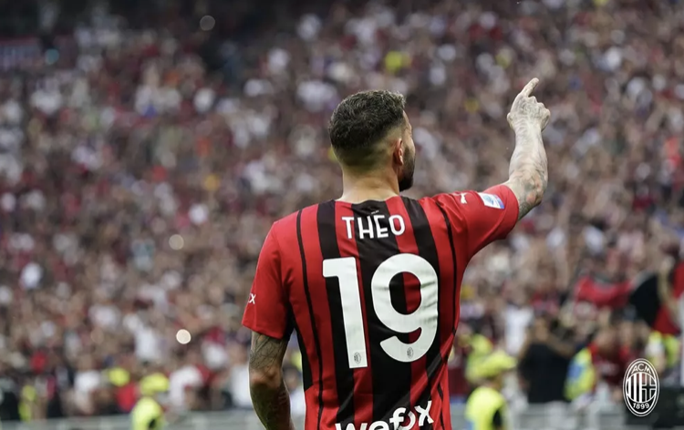 Hạ đẹp Atalanta, AC Milan chạm một tay vào Scudetto - Bóng Đá
