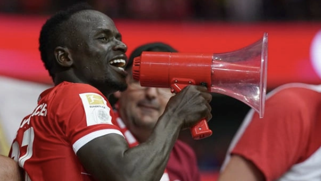 Muller: Mane nhắc tôi không chuyền cho Lewandowski - Bóng Đá