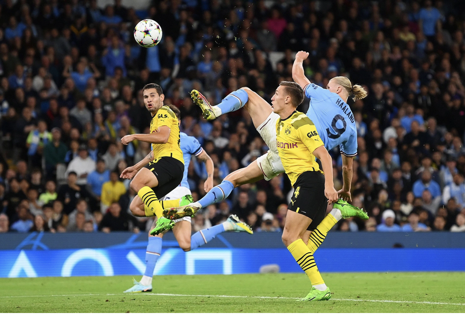 Neymar san bằng thành tích của Messi và Ronaldo ở Champions League - Bóng Đá