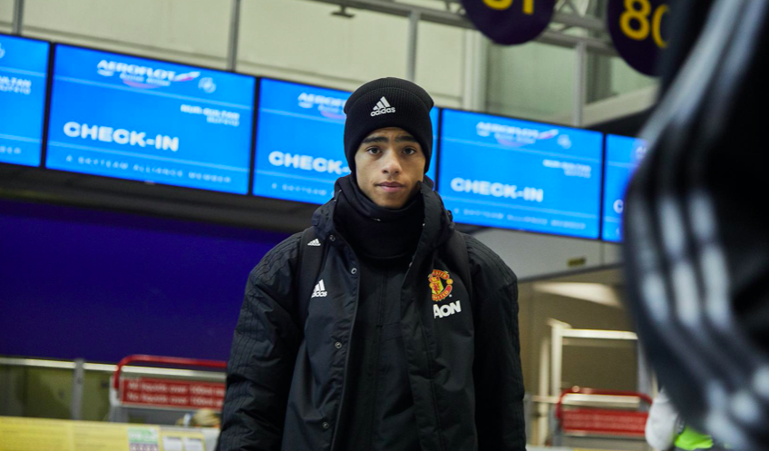 Ảnh Man Utd hành quân đá Europa League - Bóng Đá