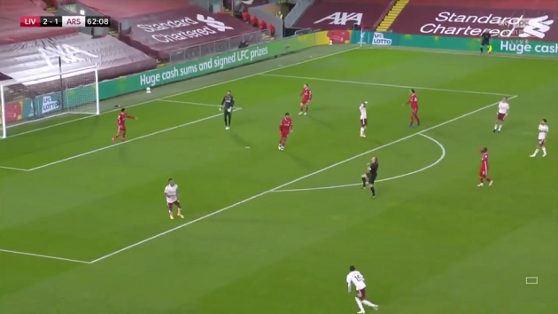DISMAY Referee Craig Pawson appears gutted like Alexandre Lacazette as Alisson shows why Liverpool rushed him back from injury against Arsenal - Bóng Đá