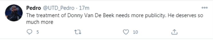 Manchester United fans can't believe what happened to Donny van de Beek against Chelsea - Bóng Đá