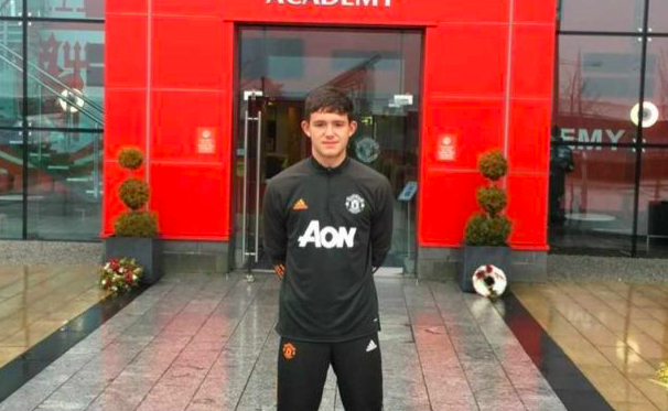Youngster Tom Wooster appears to have signed for Manchester United - Bóng Đá