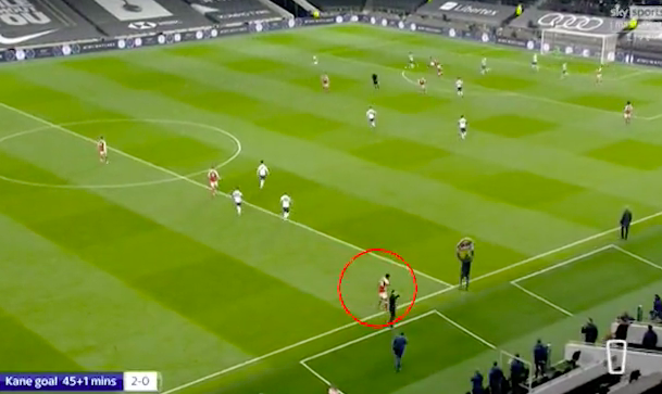 CHOÁNG! Thomas Partey chấn thương rời sân, Arteta lập tức đẩy trở lại - Bóng Đá
