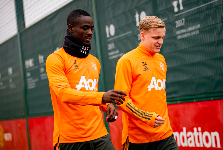 Lộ thái độ De Beek khi đòi rời OTF, Cavani có diện mạo mới trên sân tập M.U - Bóng Đá