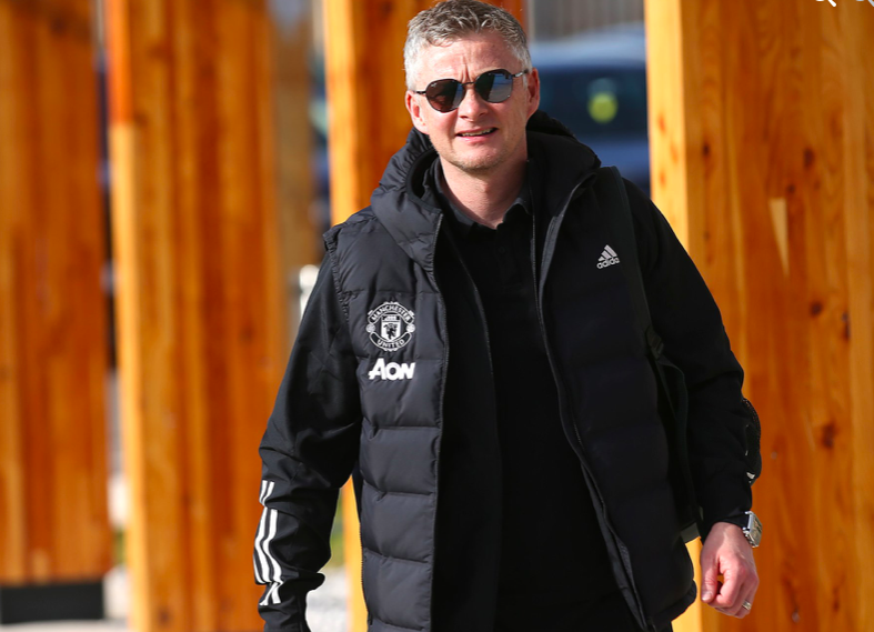 Ảnh Man United hành quân - Bóng Đá