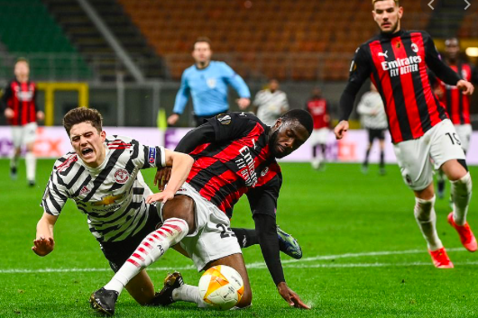 10 thống kê Milan 0-1 M.U: - Bóng Đá