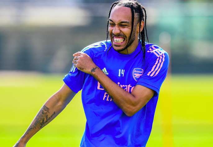 Aubameyang xuất hiện với diện mạo mới, nỗi ám ảnh của Arsenal lại ùa về - Bóng Đá