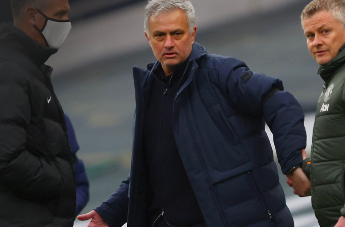 10 thống kê Spurs 1-3 M.U: 