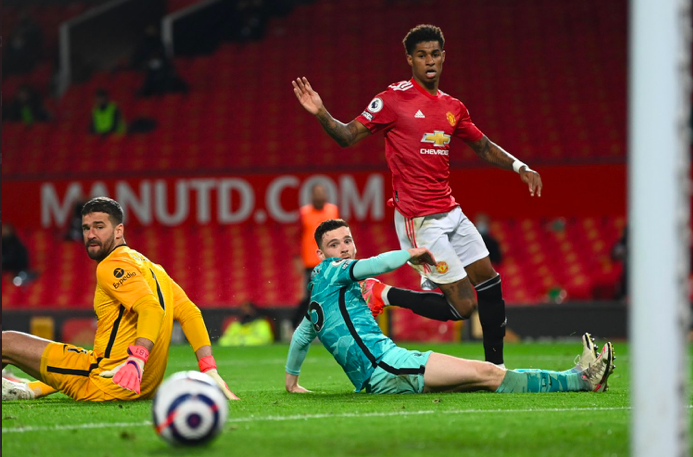 10 thống kê M.U 2-4 Liverpool:  - Bóng Đá