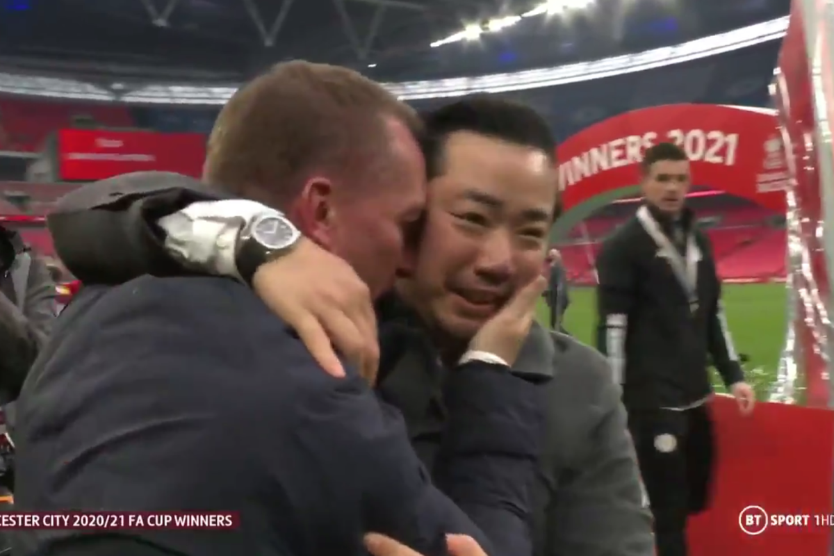 Chủ tịch và cầu thủ Leicester City đồng loạt bật khóc khi làm nên lịch sử - Bóng Đá