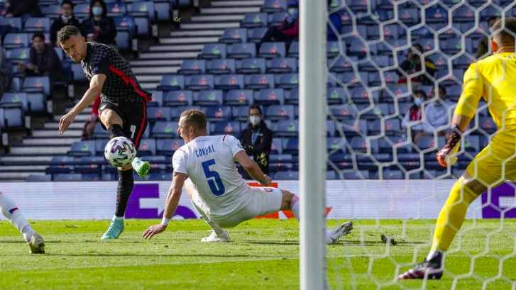 Người cũ Liverpool vung tay tại hại, Croatia  - Bóng Đá