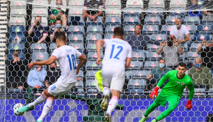 Người cũ Liverpool vung tay tại hại, Croatia  - Bóng Đá