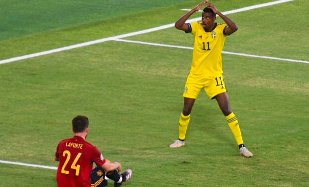 Ray Parlour has told TalkSPORT that Arsenal “would love” to sign Sweden’s Euro 2020 striker Alexander Isak. - Bóng Đá