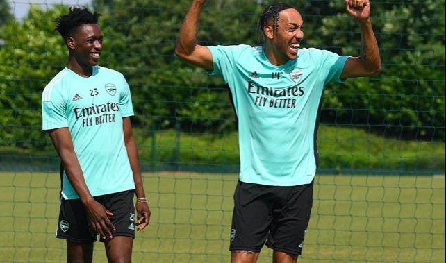 2 tân binh ghi dấu ấn trên sân tập Arsenal - Bóng Đá