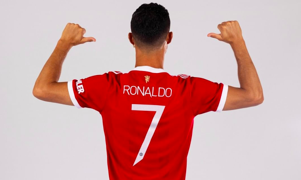 Ronaldo lập kỷ lục bán áo đấu khi trở lại Man Utd - Bóng Đá