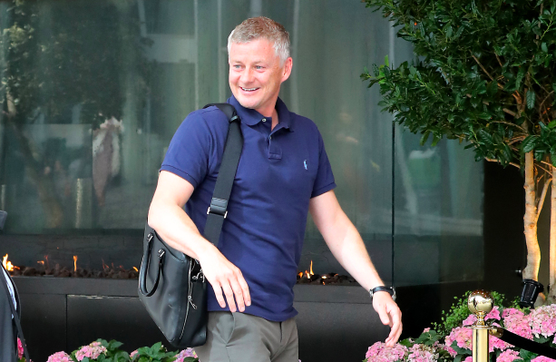 Solskjaer và BLĐ M.U bất ngờ có cuộc họp với Sir Alex và cựu CEO - Bóng Đá