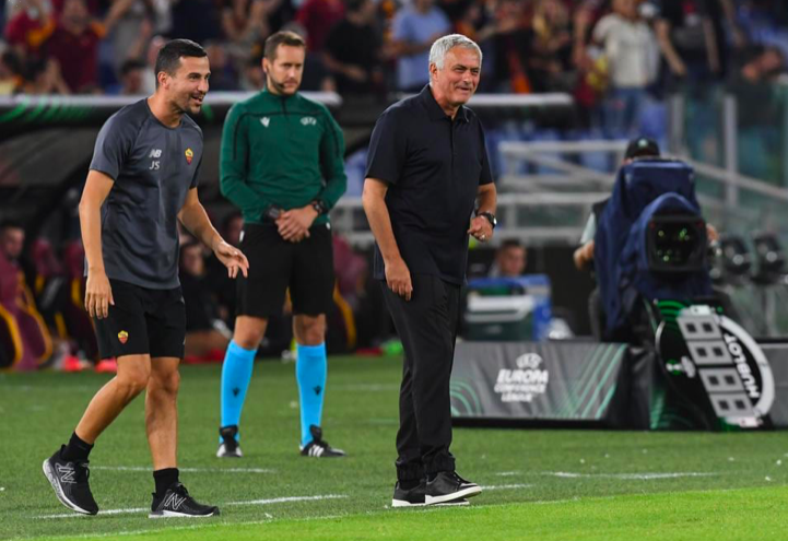 Hàng thải Chelsea lại ghi bàn, đội bóng của Mourinho thắng đậm 5-1 - Bóng Đá