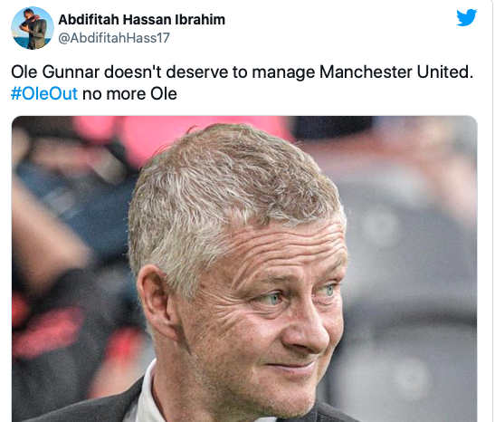 “He has to go” – These Man United fans call for Ole Gunnar Solskjaer sacking after sorry defeat to Aston Villa - Bóng Đá