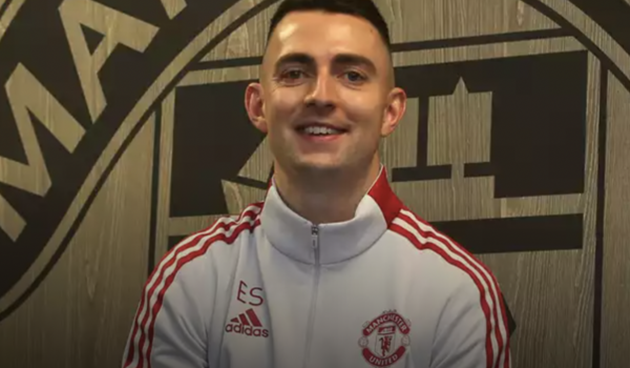 Người cũ M.U thành 