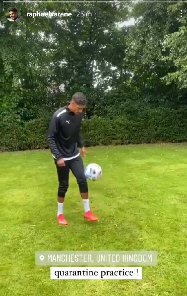 Photos: Raphael Varane training in quarantine in his back garden in Manchester - Bóng Đá