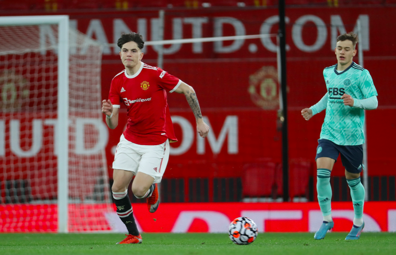 Quỷ đỏ sở hữu sát thủ 