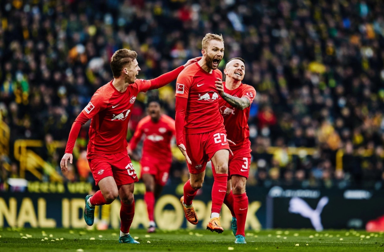 Leipzig đè bẹp Dortmund - Bóng Đá