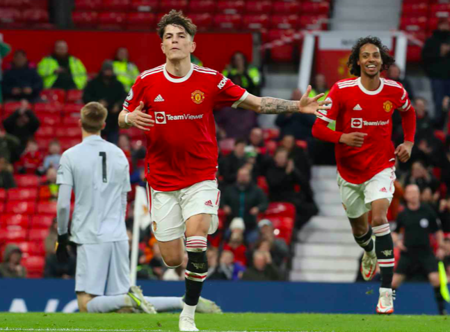 Sao trẻ đang lên tiếp tục ghi bàn, Quỷ đỏ hạ Chelsea - Bóng Đá