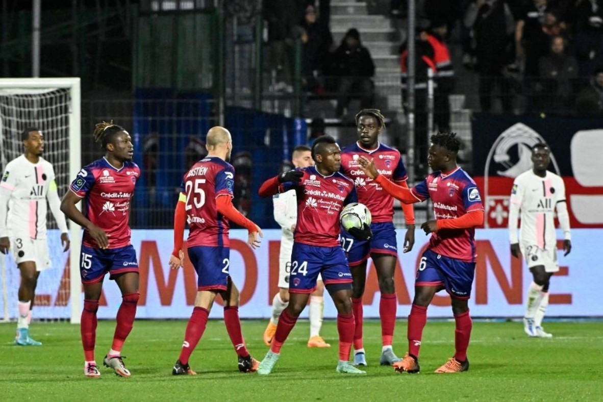 Messi, Mbappe, Neymar giúp PSG đè bẹp Clermont Foot - Bóng Đá