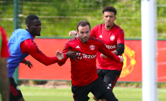 Man Utd gây bất ngờ trên sân tập, sẵn sàng cho Chelsea ngỡ ngàng - Bóng Đá