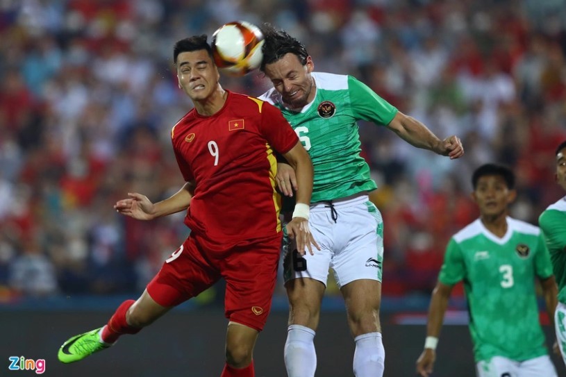 Bố Tiến Linh: Lúc U23 Việt Nam ăn mừng tôi mới biết con trai ghi bàn - Bóng Đá