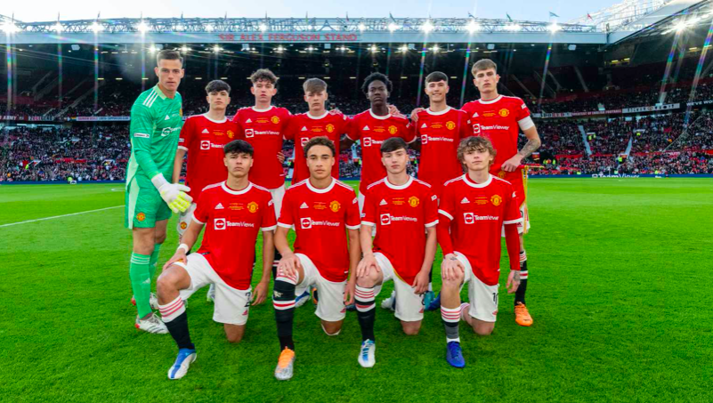 Sao trẻ đang lên ghi cú đúp, M.U lập kỷ lục vô địch trước mặt Sir Alex - Bóng Đá