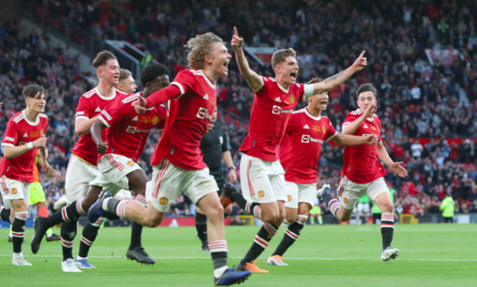 Sao trẻ đang lên ghi cú đúp, M.U lập kỷ lục vô địch trước mặt Sir Alex - Bóng Đá