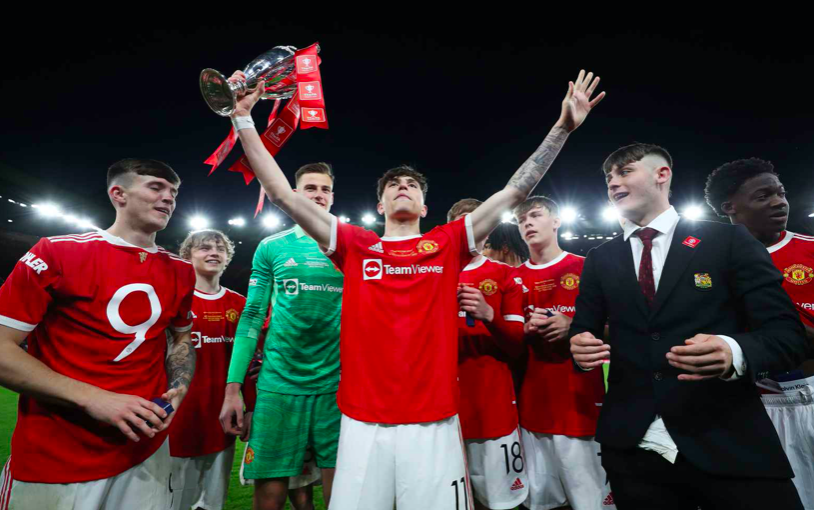 Sao trẻ đang lên ghi cú đúp, M.U lập kỷ lục vô địch trước mặt Sir Alex - Bóng Đá