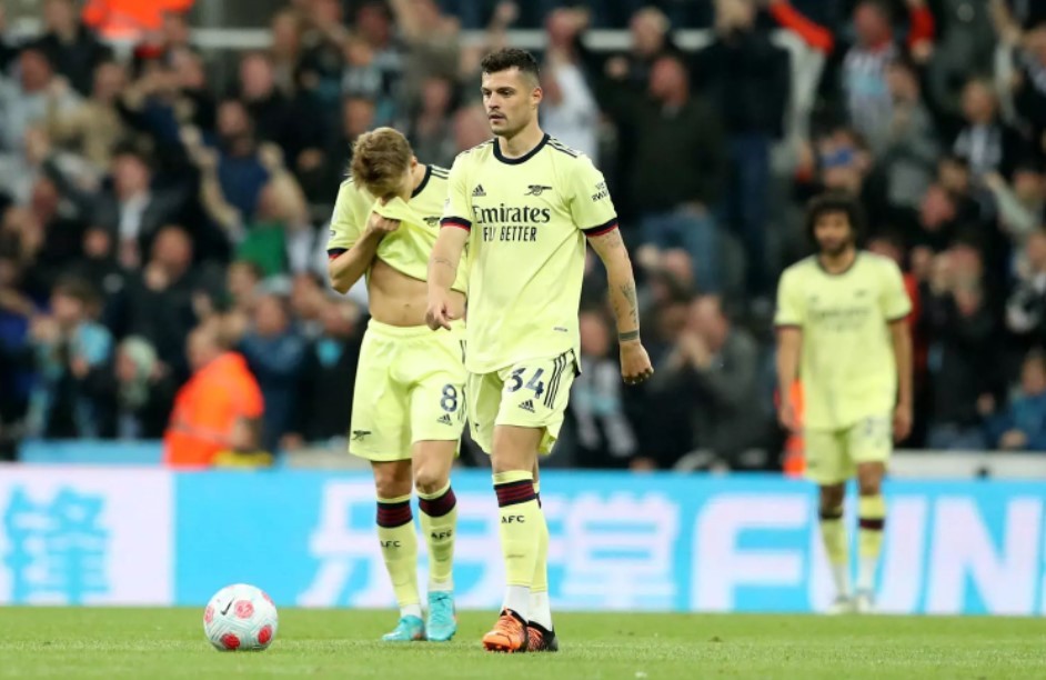 Arsenal văng khỏi top 4: Những trái tim yếu đuối - Bóng Đá