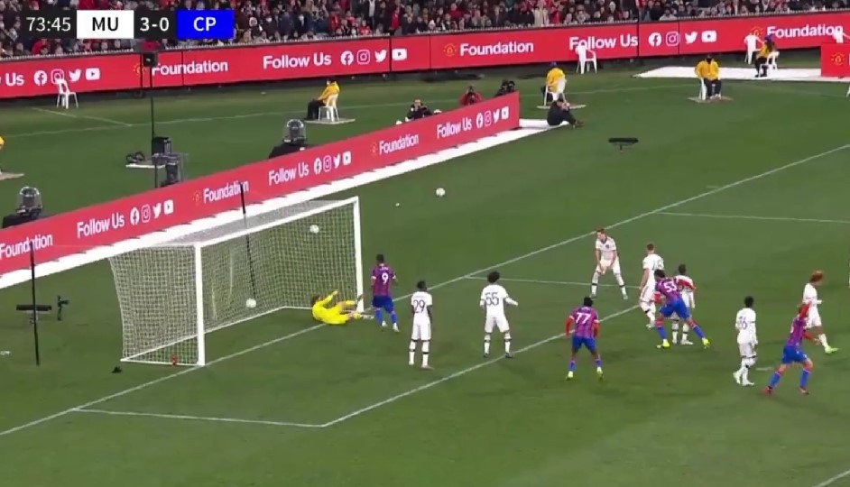 De Gea mắc sai lầm, Man United lọt lưới trước Palace - Bóng Đá