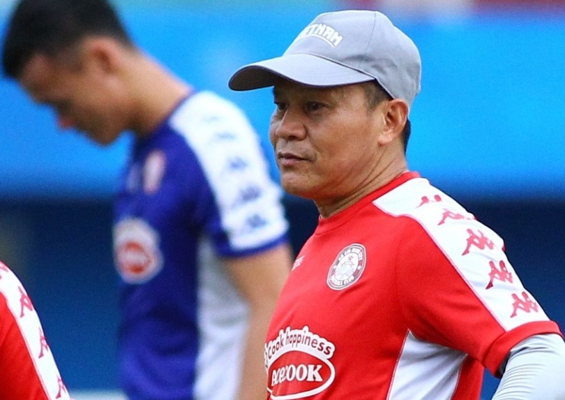 HLV Lư Đình Tuấn rời CLB TP.HCM - Bóng Đá