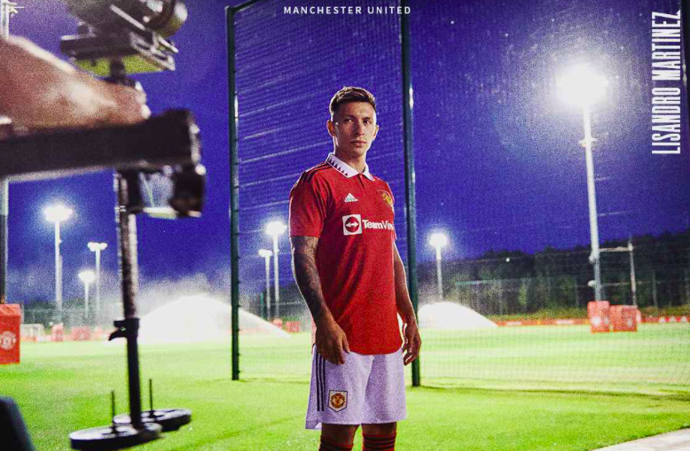 Ảnh Martinez ra mắt Man Utd - Bóng Đá