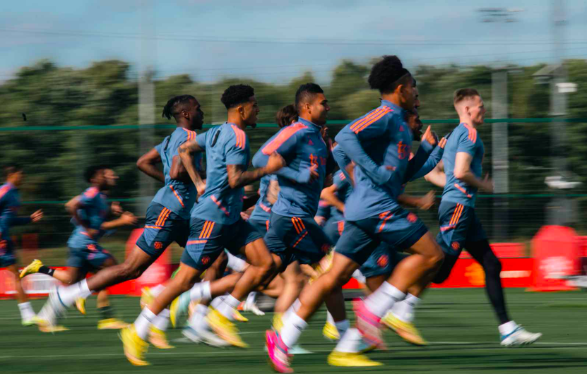 Casemiro dần bắt nhịp trên sân tập, thái độ Ronaldo khi Antony tới M.U - Bóng Đá