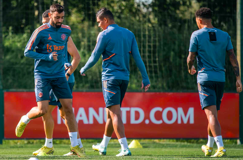 Casemiro dần bắt nhịp trên sân tập, thái độ Ronaldo khi Antony tới M.U - Bóng Đá