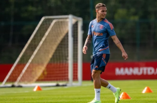 Antony phản ứng khi chuẩn bị ra mắt Man United  - Bóng Đá