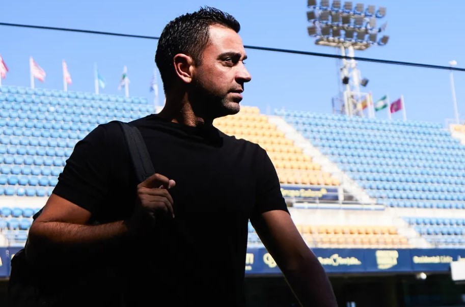 Xavi phản ứng sau thắng lợi 4-0 - Bóng Đá