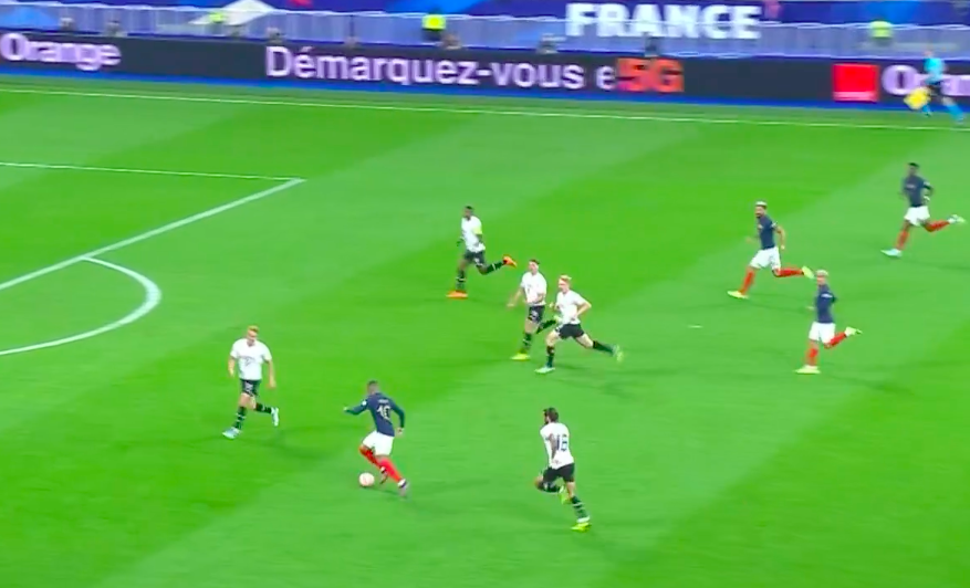 Hóa Messi, Mbappe '1 cân 5' - Bóng Đá