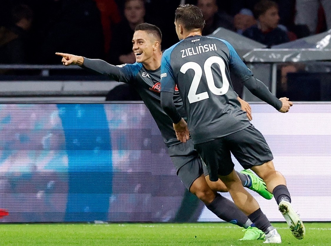 Napoli đè bẹp Ajax - Bóng Đá