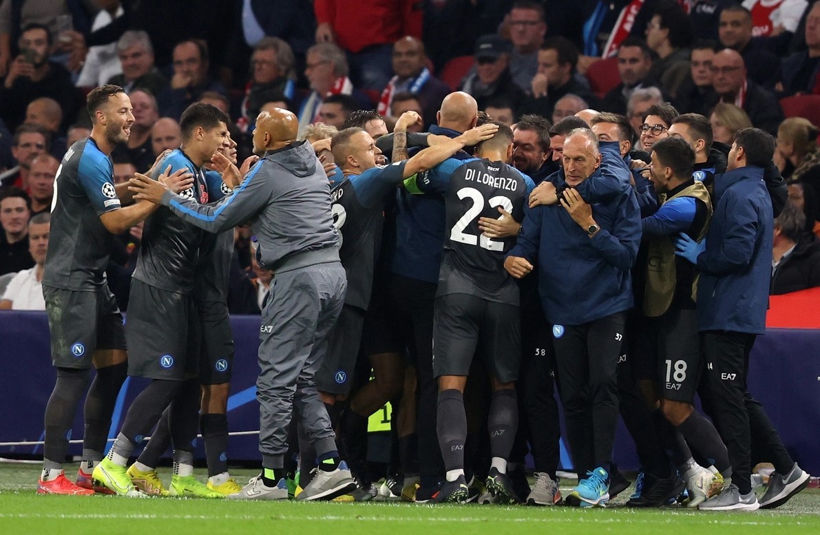 Napoli đè bẹp Ajax - Bóng Đá
