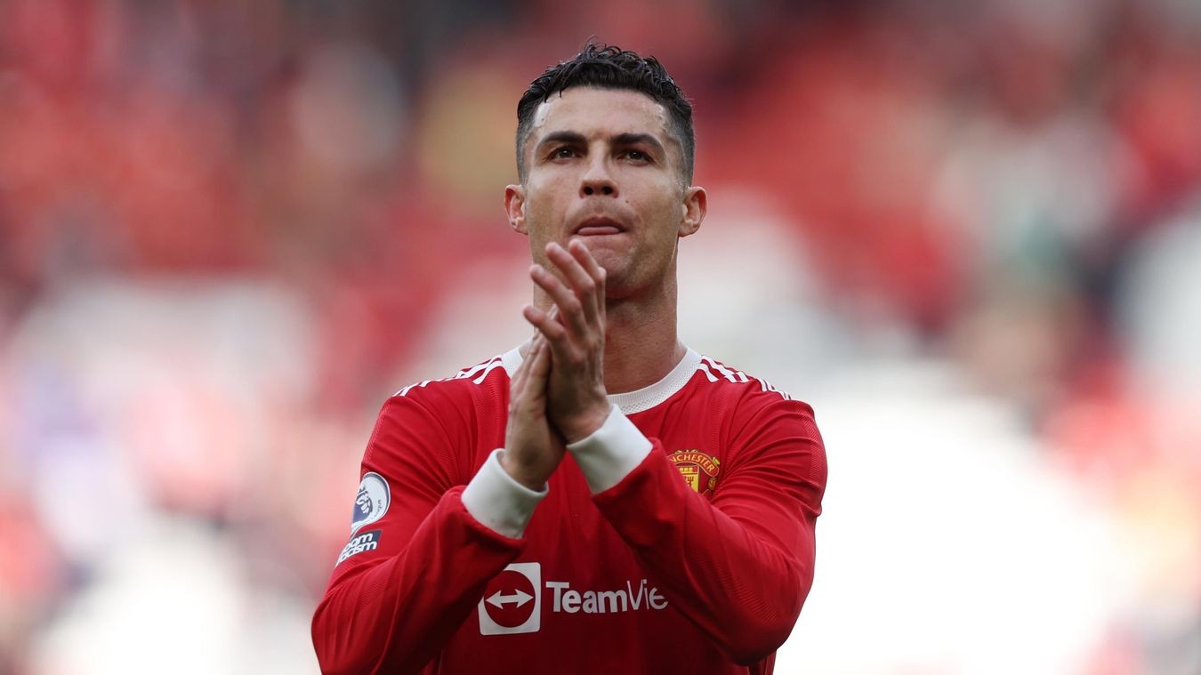 Ronaldo tạo nên loạt kỷ lục và khiến cả đội M.U phải xấu hổ - Bóng Đá