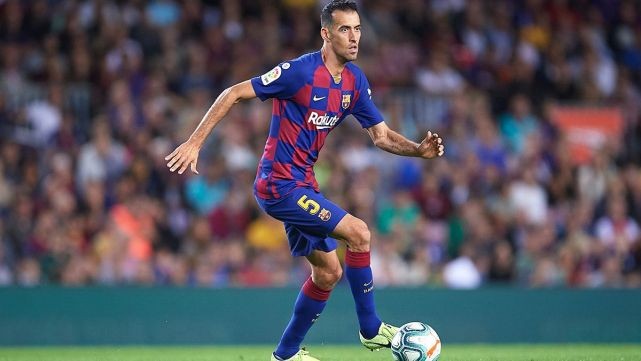 86 percent of fans believe Busquets should be dropped from the starting XI. - Bóng Đá