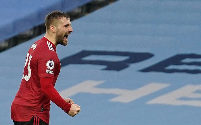 CHÍNH THỨC! Đội hình hay nhất Premier League mùa này: Bất ngờ một vị trí - Bóng Đá