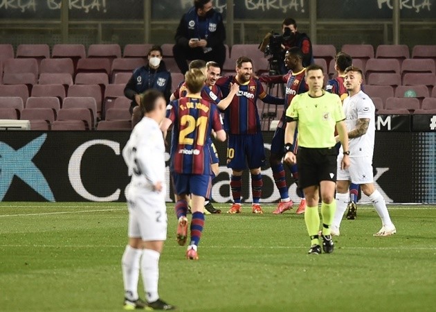 10 con số đặc biệt trận Barca 4-1 Huesca: 'Vị thánh' Lionel Messi - Bóng Đá